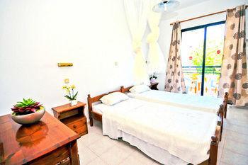 Lejlighedshotel Debby 2*